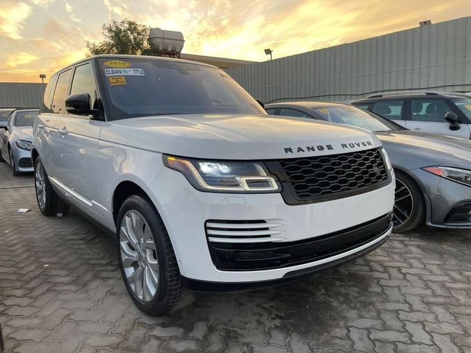 Подержанный ⁦Land Rover Range Rover P525 IV (L405) Рестайлинг, 5.0 л, 2019⁩ в ОАЭ, Шарджа от BAB AL ROLAH USED CARS Белый цвет. Американская | AUTO.AE | Объявление #284491