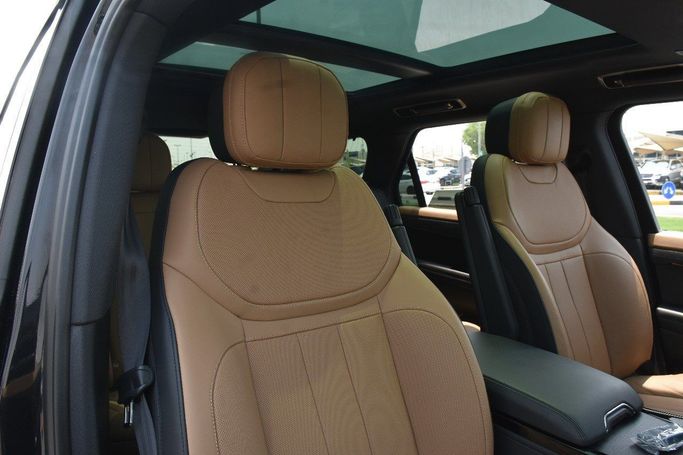 Подержанный Land Rover Range Rover Sport P400 MHEV III, 3.0 л, 2023 в Шардже от Alfaris Used Cars Черный цвет.  | AUTO.AE