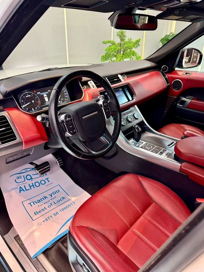 Подержанный Land Rover Range Rover Sport P525 II Рестайлинг, 5.0 л, 2017 в Шардже от Ayoon Alhoot Motors Белый цвет. GCC | AUTO.AE