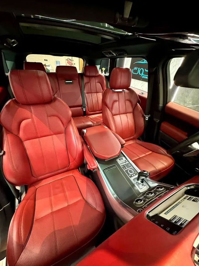 Подержанный Land Rover Range Rover Sport P525 II Рестайлинг, 5.0 л, 2017 в Шардже от Ayoon Alhoot Motors Белый цвет. GCC | AUTO.AE