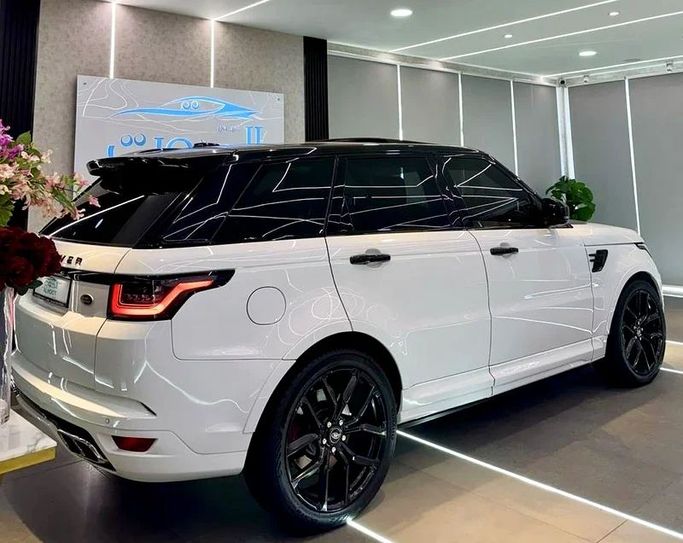 Used Land Rover Range Rover Sport P510e II, 5.0 l, 2015 in Sharjah by Ayoon Alhoot Motors, Beige color. GCC Specs | AUTO.AE