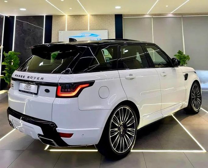 Подержанный Land Rover Range Rover Sport P400 MHEV II Рестайлинг, 3.0 л, 2019 в Шардже от Ayoon Alhoot Motors Белый цвет. GCC | AUTO.AE