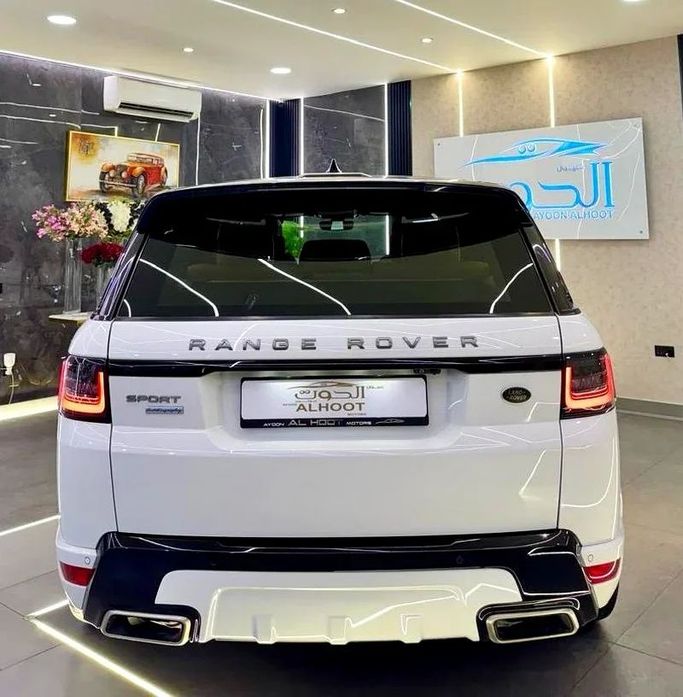 Подержанный Land Rover Range Rover Sport P400 MHEV II Рестайлинг, 3.0 л, 2019 в Шардже от Ayoon Alhoot Motors Белый цвет. GCC | AUTO.AE