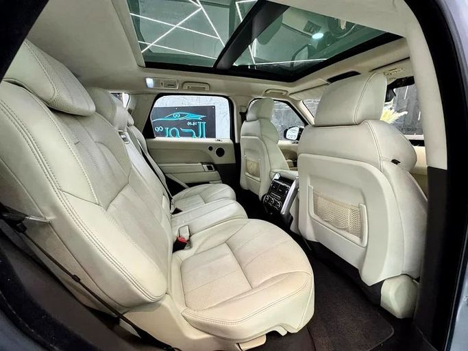 Подержанный Land Rover Range Rover Sport P510e II, 5.0 л, 2015 в Шардже от Ayoon Alhoot Motors Серый цвет. GCC | AUTO.AE