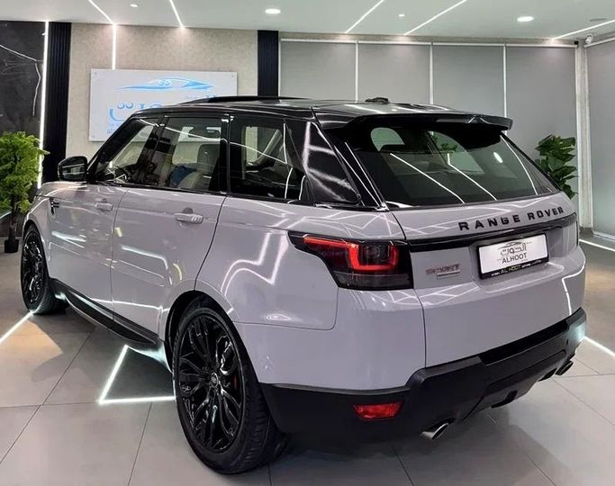 Подержанный Land Rover Range Rover Sport P510e II, 5.0 л, 2015 в Шардже от Ayoon Alhoot Motors Серый цвет. GCC | AUTO.AE