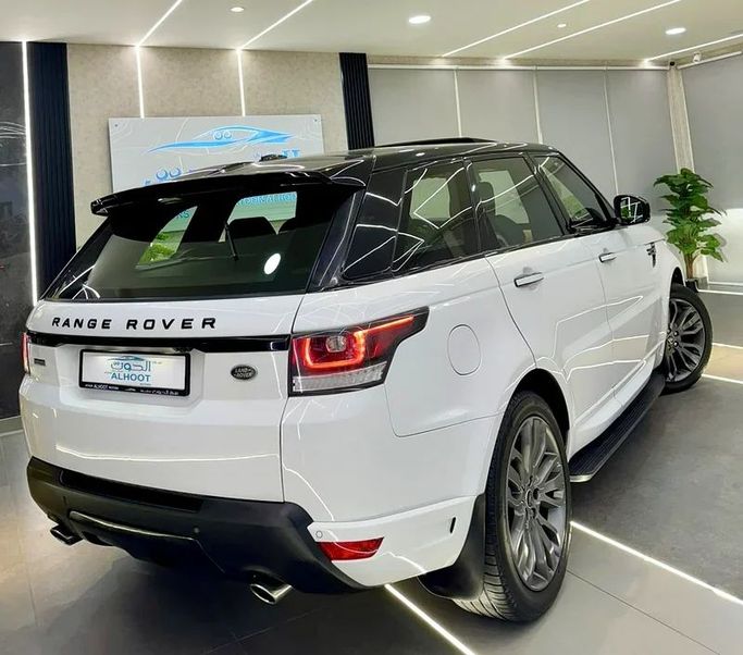 Подержанный Land Rover Range Rover Sport II Рестайлинг, 3.0 л, 2017 в Шардже от Ayoon Alhoot Motors Белый цвет. GCC | AUTO.AE
