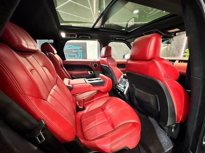Подержанный Land Rover Range Rover Sport P400 MHEV II Рестайлинг, 3.0 л, 2018 в Шардже от Ayoon Alhoot Motors Черный цвет. GCC | AUTO.AE