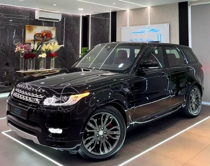 Подержанный Land Rover Range Rover Sport P400 MHEV II Рестайлинг, 3.0 л, 2017 в Шардже от Ayoon Alhoot Motors Черный цвет. GCC | AUTO.AE