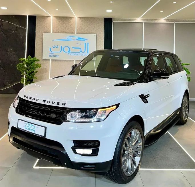 Подержанный Land Rover Range Rover Sport P510e II, 5.0 л, 2015 в Шардже от Ayoon Alhoot Motors Белый цвет. GCC | AUTO.AE