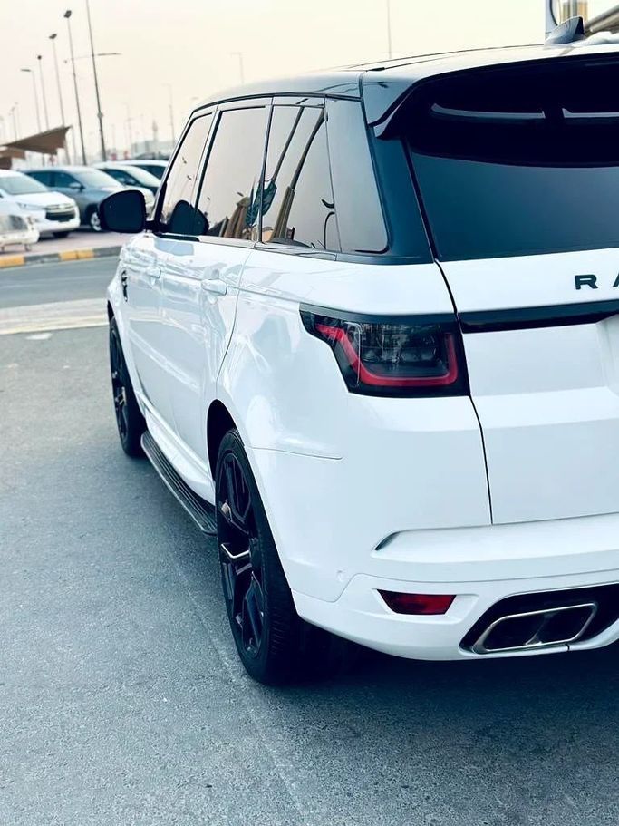 Used Land Rover Range Rover Sport II Facelift, 3.0 l, 2018 in Sharjah by Imad Younis Almani used Cars, White color. American Specs | AUTO.AE