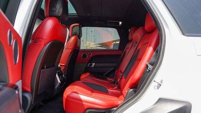 Used Land Rover Range Rover Sport P525 II Facelift, 5.0 l, 2018 in Sharjah by Alnujoom Al Malakiah Used Cars, White color. GCC Specs | AUTO.AE