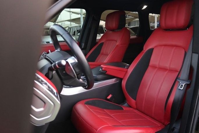Подержанный Land Rover Range Rover Sport II Рестайлинг, 3.0 л, 2020 в Шардже от Al Bake Used Cars Черный цвет.  | AUTO.AE