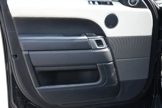 Used Land Rover Range Rover Sport II Facelift, 3.0 l, 2020 in Sharjah by Alfaris Used Cars, Black color. Other | AUTO.AE