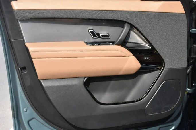 Used Land Rover Range Rover Sport P360 MHEV III, 3.0 l, 2023 in Sharjah by Alfaris Used Cars, Blue color. Other | AUTO.AE