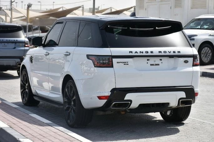 Подержанный Land Rover Range Rover Sport II Рестайлинг, 3.0 л, 2022 в Шардже от Alfaris Used Cars Белый цвет. Other | AUTO.AE
