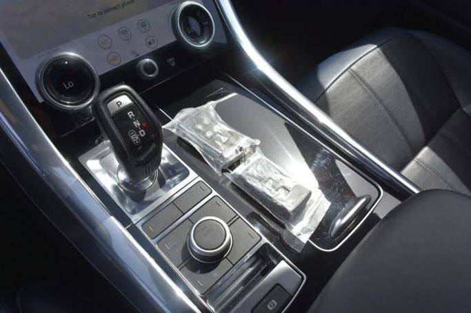 Подержанный Land Rover Range Rover Sport II Рестайлинг, 3.0 л, 2019 в Шардже от Alfaris Used Cars Серебристый цвет. Other | AUTO.AE
