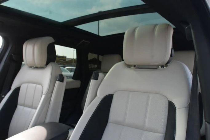 Подержанный Land Rover Range Rover Sport P525 II Рестайлинг, 5.0 л, 2020 в Шардже от Alfaris Used Cars Серебристый цвет. Other | AUTO.AE