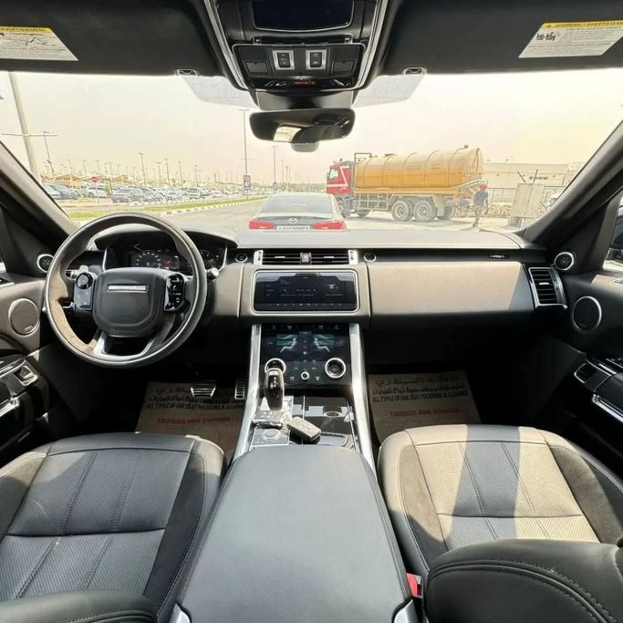 Подержанный Land Rover Range Rover Sport P400 MHEV II Рестайлинг, 3.0 л, 2020 в Шардже от Alfaris Used Cars Черный цвет. Other | AUTO.AE