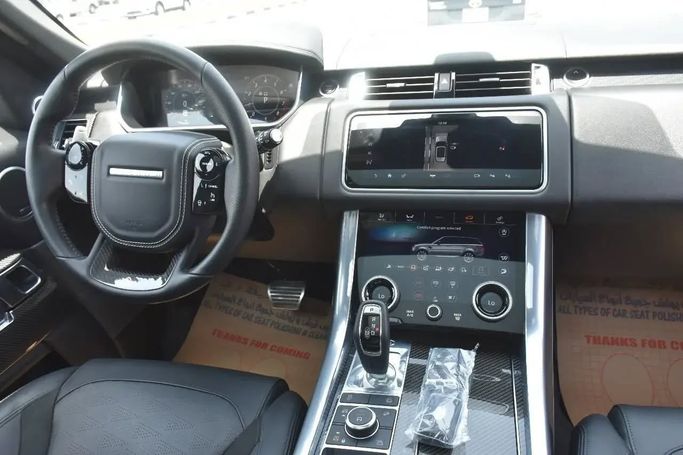 Подержанный Land Rover Range Rover Sport SVR II Рестайлинг, 5.0 л, 2022 в Шардже от Alfaris Used Cars Черный цвет. Other | AUTO.AE