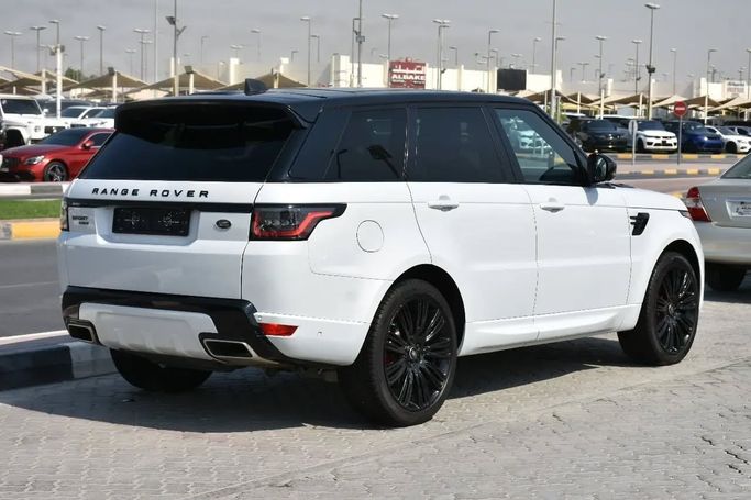 Подержанный Land Rover Range Rover Sport P525 II Рестайлинг, 5.0 л, 2020 в Шардже от Alfaris Used Cars Белый цвет. Other | AUTO.AE