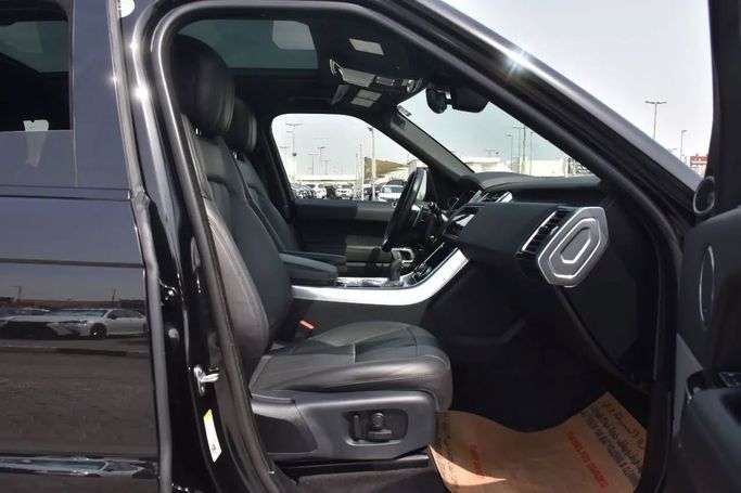 Подержанный Land Rover Range Rover Sport P300 II Рестайлинг, 3.0 л, 2021 в Шардже от Alfaris Used Cars Черный цвет. Other | AUTO.AE