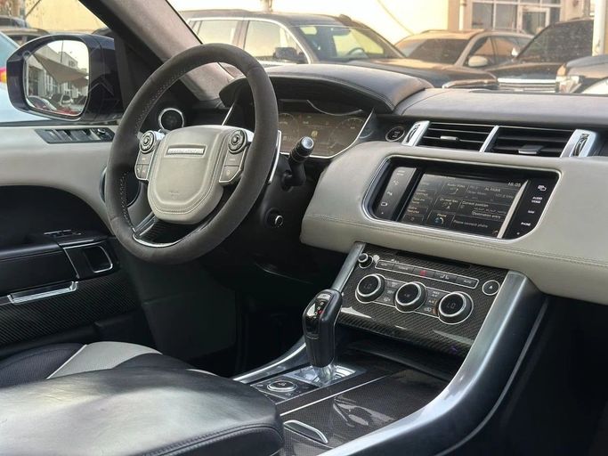 Подержанный Land Rover Range Rover Sport P550e II, 5.0 л, 2015 в Шардже от Al Sada used cars Белый цвет. GCC | AUTO.AE