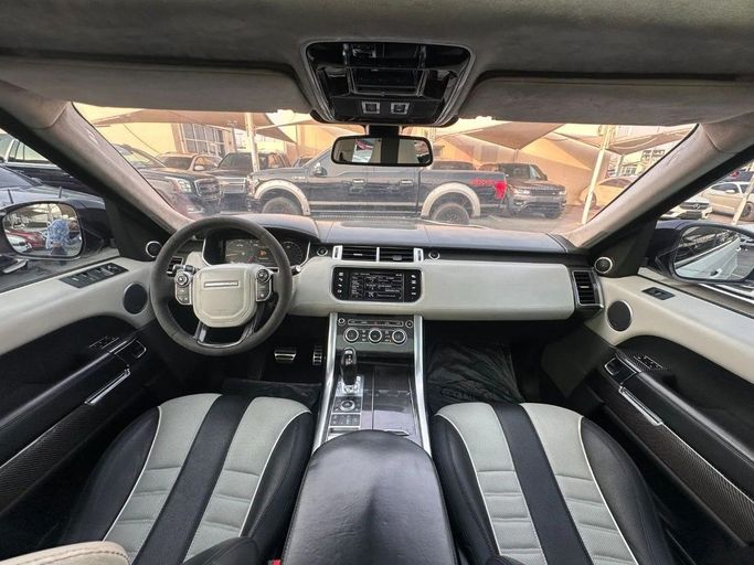 Подержанный Land Rover Range Rover Sport P550e II, 5.0 л, 2015 в Шардже от Al Sada used cars Белый цвет. GCC | AUTO.AE