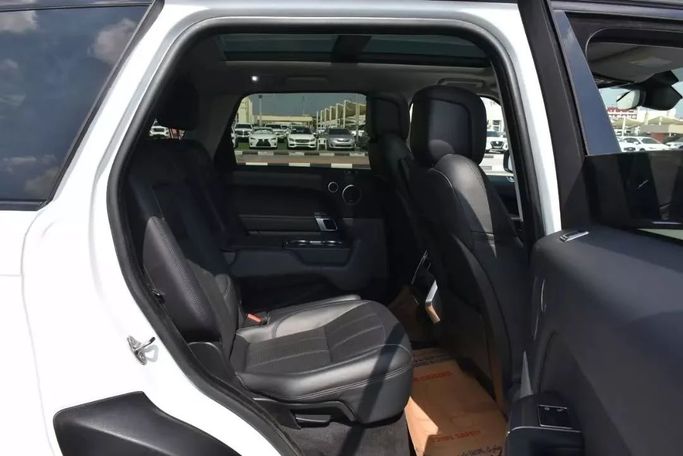 Used Land Rover Range Rover Sport D250 II Facelift, 3.0 l, 2018 in Sharjah by Alfaris Used Cars, White color. Other | AUTO.AE