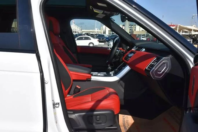 Used Land Rover Range Rover Sport P525 II Facelift, 5.0 l, 2022 in Sharjah by Alfaris Used Cars, White color. Other | AUTO.AE