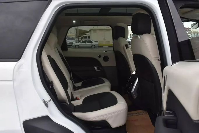 Used Land Rover Range Rover Sport P400 MHEV II Facelift, 3.0 l, 2020 in Sharjah by Alfaris Used Cars, White color. Other | AUTO.AE