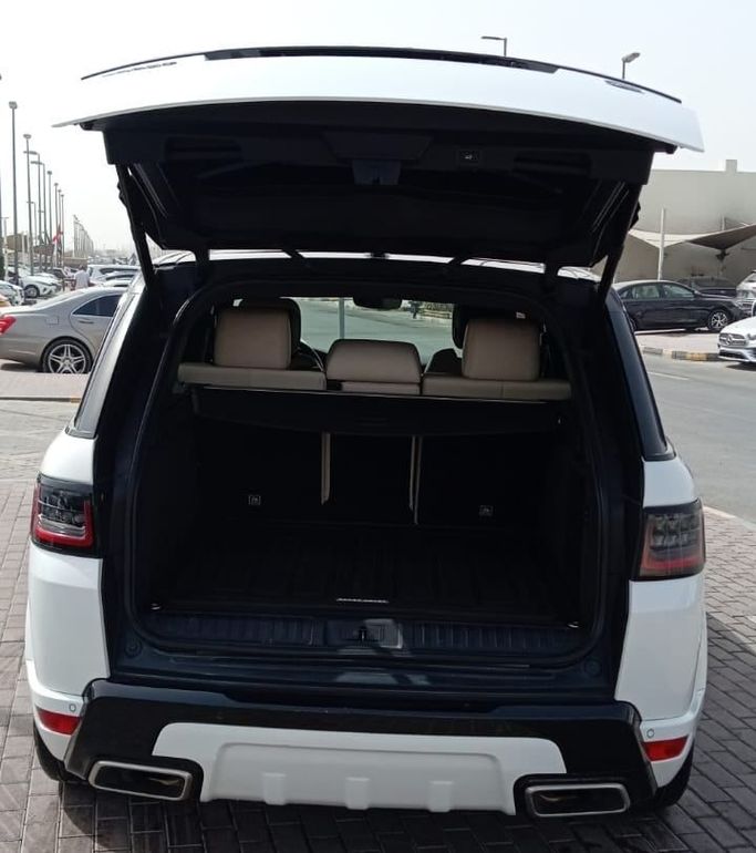 Used Land Rover Range Rover Sport P525 II Facelift, 5.0 l, 2022 in Sharjah by Mohammad Al Hamadani Used Cars, White color. American Specs | AUTO.AE