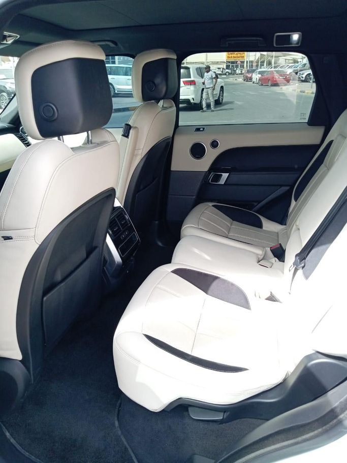 Used Land Rover Range Rover Sport P525 II Facelift, 5.0 l, 2022 in Sharjah by Mohammad Al Hamadani Used Cars, White color. American Specs | AUTO.AE