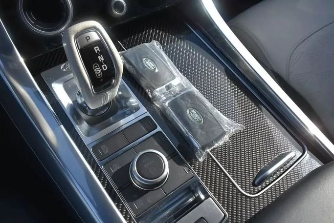 Подержанный Land Rover Range Rover Sport SVR II Рестайлинг, 5.0 л, 2019 в Шардже от Alfaris Used Cars Синий цвет. Other | AUTO.AE
