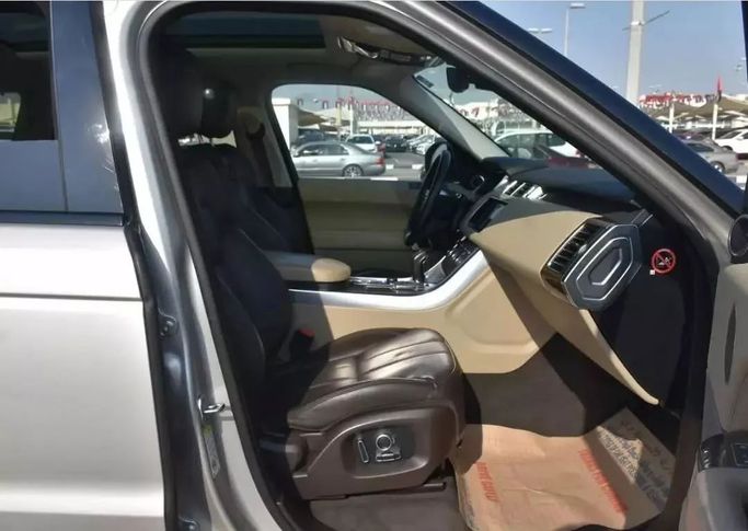 Подержанный Land Rover Range Rover Sport P340 II Рестайлинг, 3.0 л, 2017 в Шардже от Alfaris Used Cars Серебристый цвет. Other | AUTO.AE