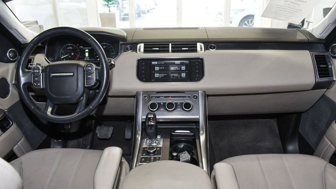 Подержанный Land Rover Range Rover Sport P380 II, 3.0 л, 2016 в Шардже от Alsalama Motors Черный цвет. GCC | AUTO.AE