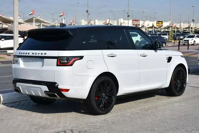Подержанный Land Rover Range Rover Sport P525 II Рестайлинг, 5.0 л, 2020 в Шардже от Alfaris Used Cars Белый цвет. Other | AUTO.AE
