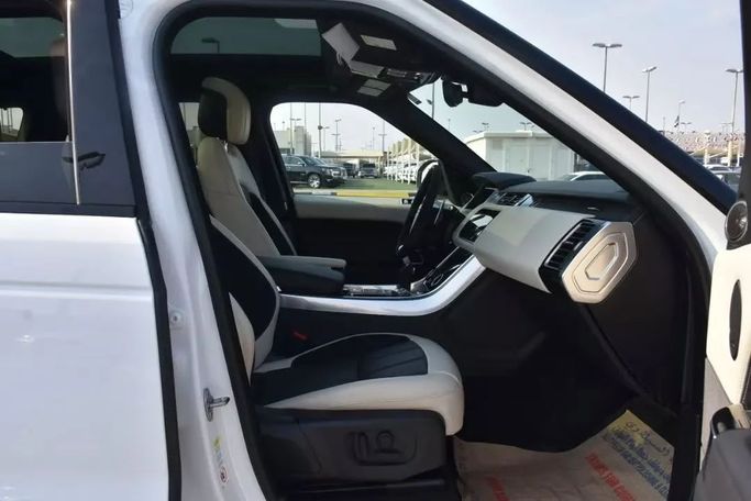 Used Land Rover Range Rover Sport P400 MHEV II Facelift, 3.0 l, 2022 in Sharjah by Alfaris Used Cars, White color. Other | AUTO.AE