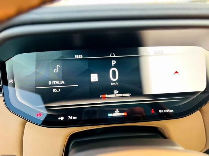 Новый Land Rover Range Rover Sport P400 MHEV III, 3.0 л, 2025 в Шардже от Karkuk Used Cars Черный цвет. Канадская | AUTO.AE