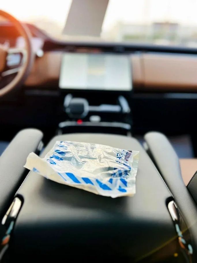 Новый Land Rover Range Rover Sport P400 MHEV III, 3.0 л, 2025 в Шардже от Karkuk Used Cars Черный цвет. Канадская | AUTO.AE