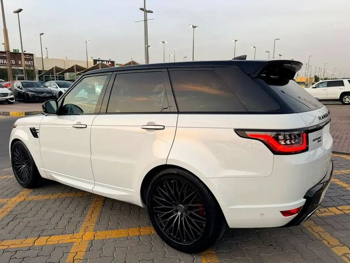 Подержанный Land Rover Range Rover Sport P525 II Рестайлинг, 5.0 л, 2022 в Шардже от Karkuk Used Cars Белый цвет. Канадская | AUTO.AE