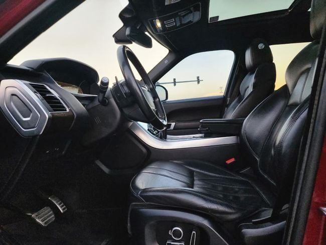 Подержанный Land Rover Range Rover Sport P340 II, 3.0 л, 2016 в Шардже от Nassem Al Sham Used Cars Красный цвет. Американская | AUTO.AE