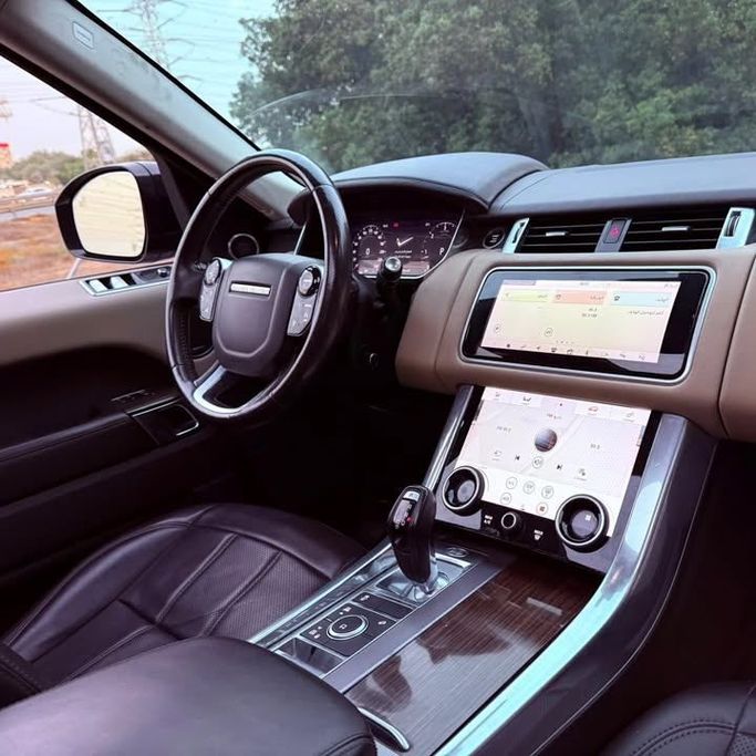 Новый Land Rover Range Rover Sport D250 II Рестайлинг, 3.0 л, 2018 в Шардже от Sarmad Cars Серебристый цвет. Other | AUTO.AE