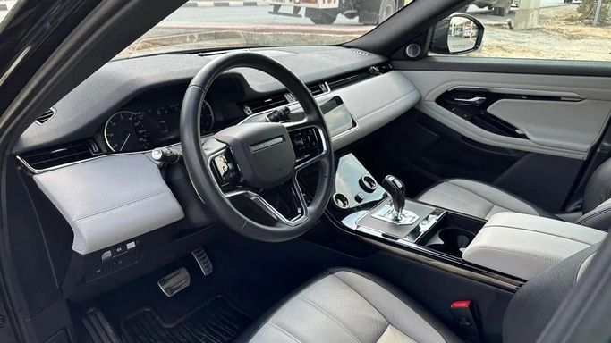 Подержанный Land Rover Range Rover Sport P300 III, 2 л, 2023 в Шардже от Halla Cars Черный цвет. Американская | AUTO.AE