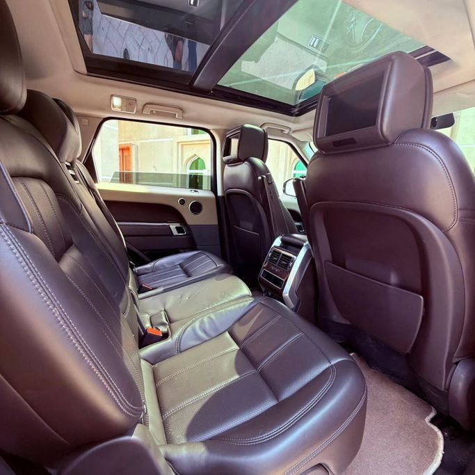 Подержанный Land Rover Range Rover Sport P340 II Рестайлинг, 3.0 л, 2018 в Шардже от Sarmad Cars Белый цвет. Other | AUTO.AE