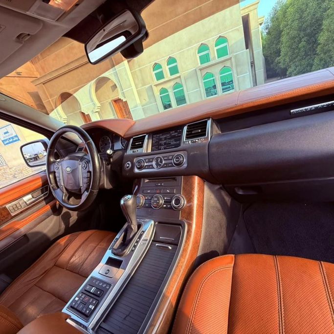 Подержанный Land Rover Range Rover Sport P300 I Рестайлинг, 5.0 л, 2012 в Шардже от Sarmad Cars Белый цвет. Other | AUTO.AE