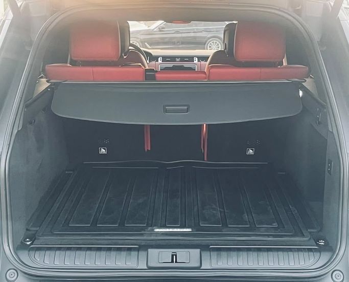 Подержанный Land Rover Range Rover Sport P380 II Рестайлинг, 3.0 л, 2020 в Шардже от Al Nukhba Al Malakyah Used Cars Белый цвет. Американская | AUTO.AE