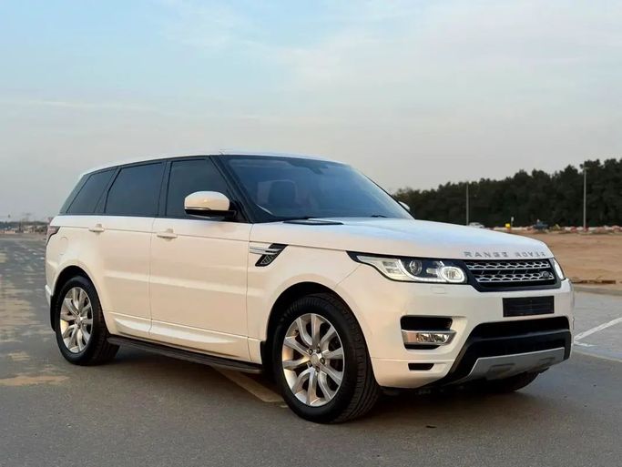 Подержанный Land Rover Range Rover Sport P340 II, 3.0 л, 2015 в Шардже от Al majarah al sabaah used cars Белый цвет. GCC | AUTO.AE