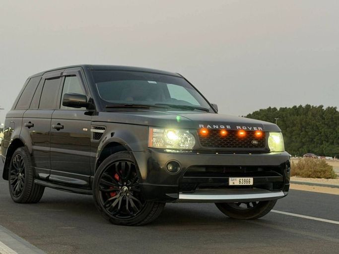 Подержанный Land Rover Range Rover Sport P300 I, 4.4 л, 2009 в Шардже от Al Fareed Used Cars Черный цвет. GCC | AUTO.AE