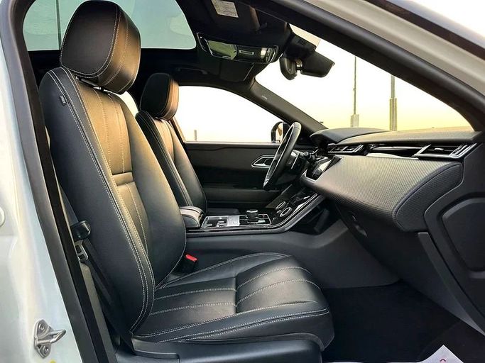 Подержанный Land Rover Range Rover Velar P250 I, 2.0 л, 2020 в Шардже от Ahmad alkhodari Motors Белый цвет. GCC | AUTO.AE