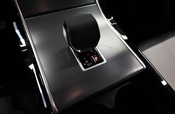 Used Land Rover Range Rover Velar P250 I Facelift, 2.0 l, 2024 in Sharjah by Al Qassem Cars Trading, Black color. GCC Specs | AUTO.AE